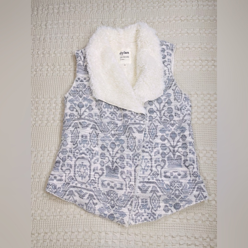NWOT Dylan (Anthropologie) Tapestry Faux Fur Vest Medium